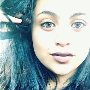 Meet your Posher, Eliana